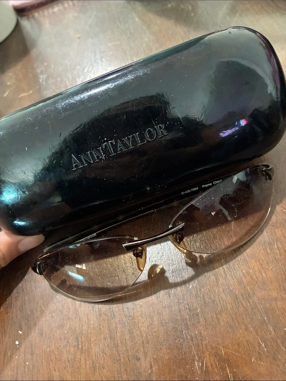 ANN TAYLOR Rimless Brown Gradient Sunglasses with Case